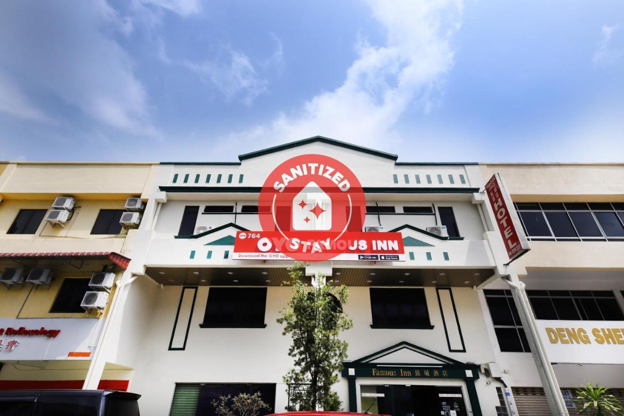 โอโย 764 โฮเต็ล เฟมัส อินน์ Malacca ภายนอก รูปภาพ